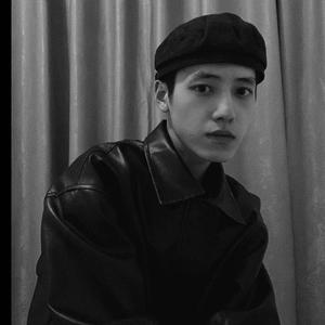 教室里强摁做开腿呻吟男男
